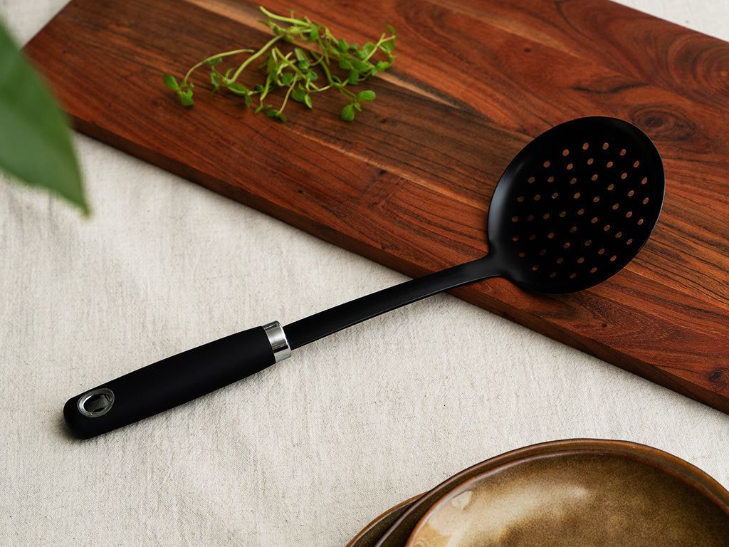 DĚROVANÁ LŽÍCE - 2