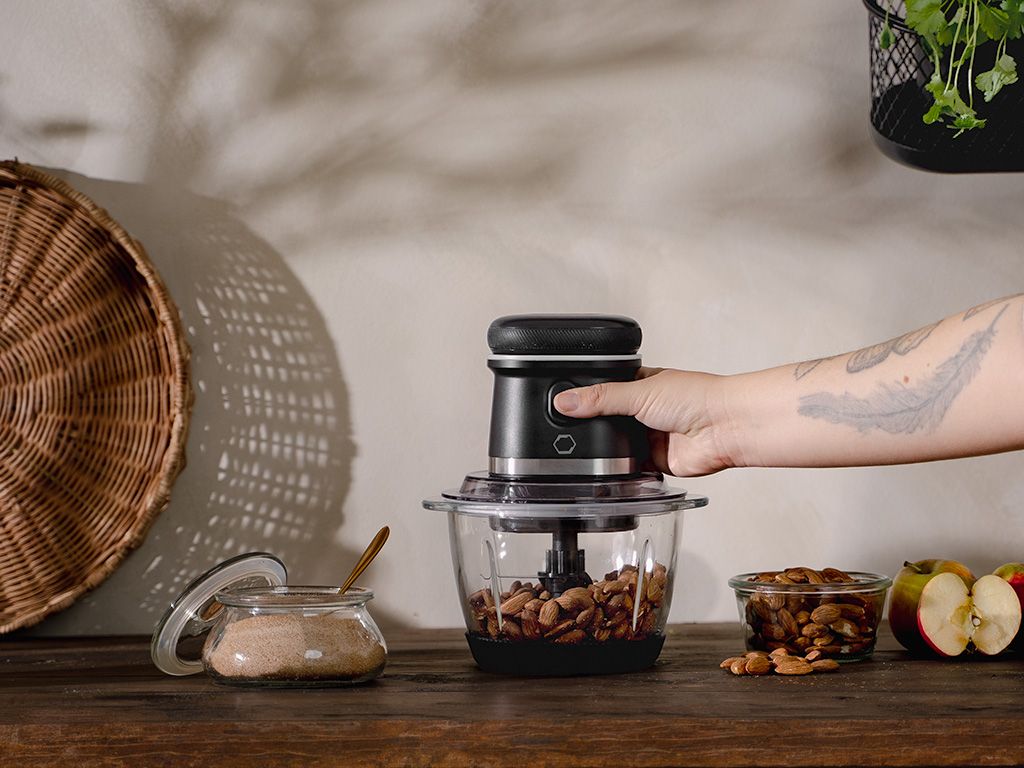 CORDLESS MINI CHOPPER WITH DETACHABLE BATTERY PACK - 4