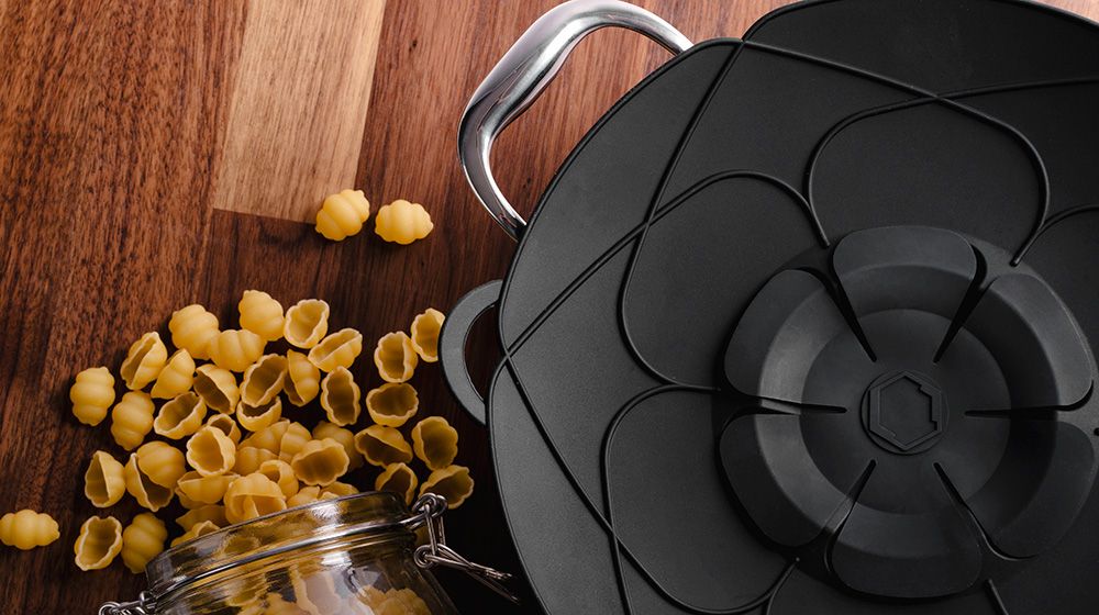 SILIKONOVÉ VÍKO PROTI PŘETEKÁNÍ - 2 KS