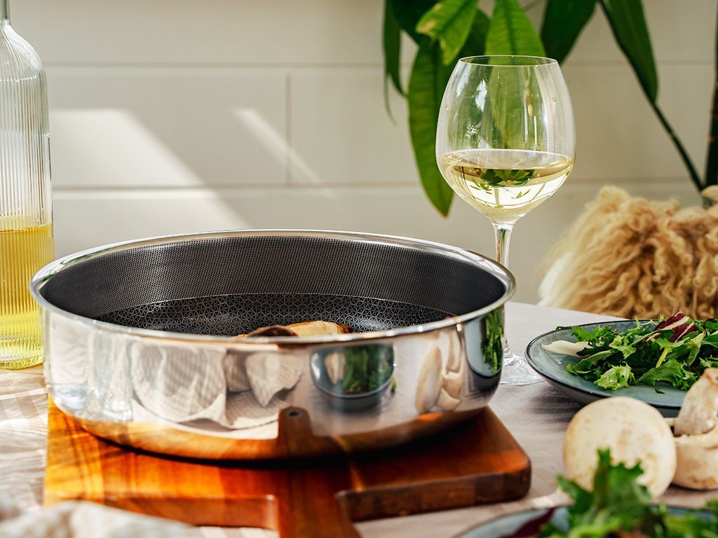 HRNEC NA SAUTE BEZ RUKOJETI 26CM - 3