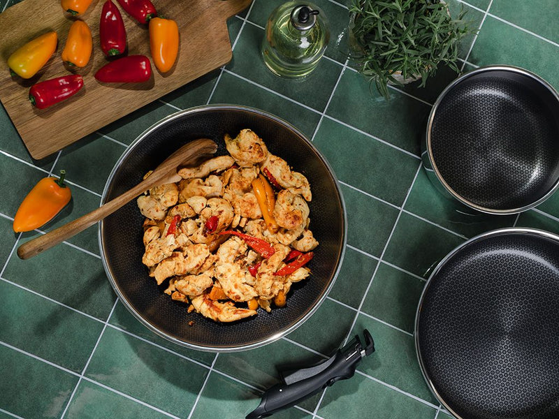 SADA WOK S ODJÍMATNÝMI RUKOJETMI 30CM