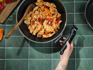 SADA WOK S ODJÍMATNÝMI RUKOJETMI 30CM