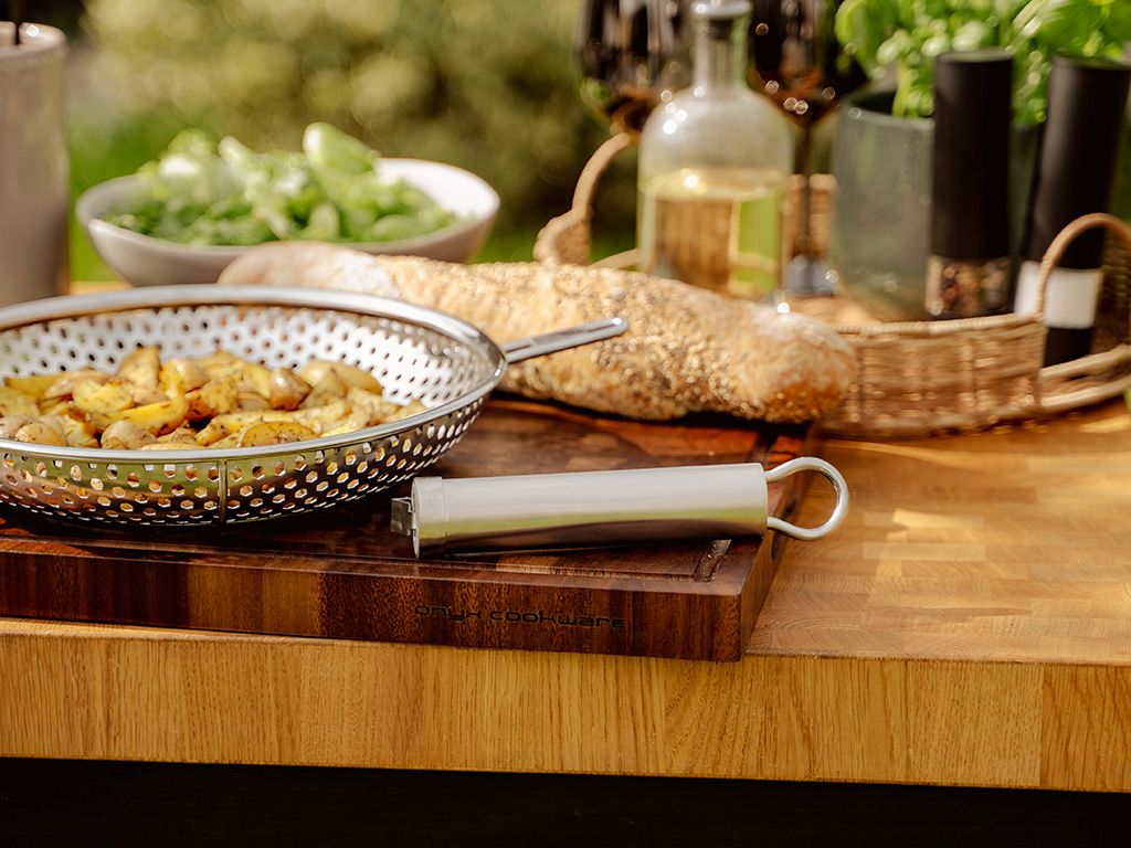 BBQ GRILOVACÍ PÁNEV S ODNÍMATELNOU RUKOJETÍ 28 CM