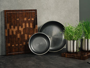 SADA PÁNEV S ODJÍMATNÝMI RUKOJETMI 30CM