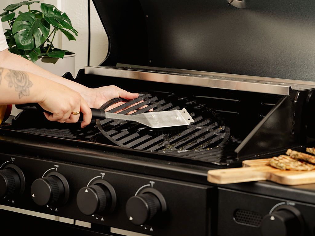 BBQ OCELOVÝ KARTÁČ