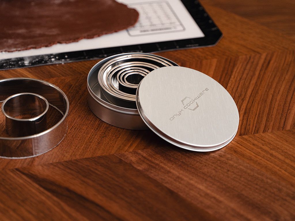 STAINLESS STEEL COOKIE CUTTER SET - 6