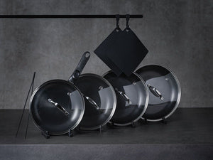 KOMPLETNÍ SADA PÁNVÍ BEZ RUKOJETI 4-DÍLNÁ