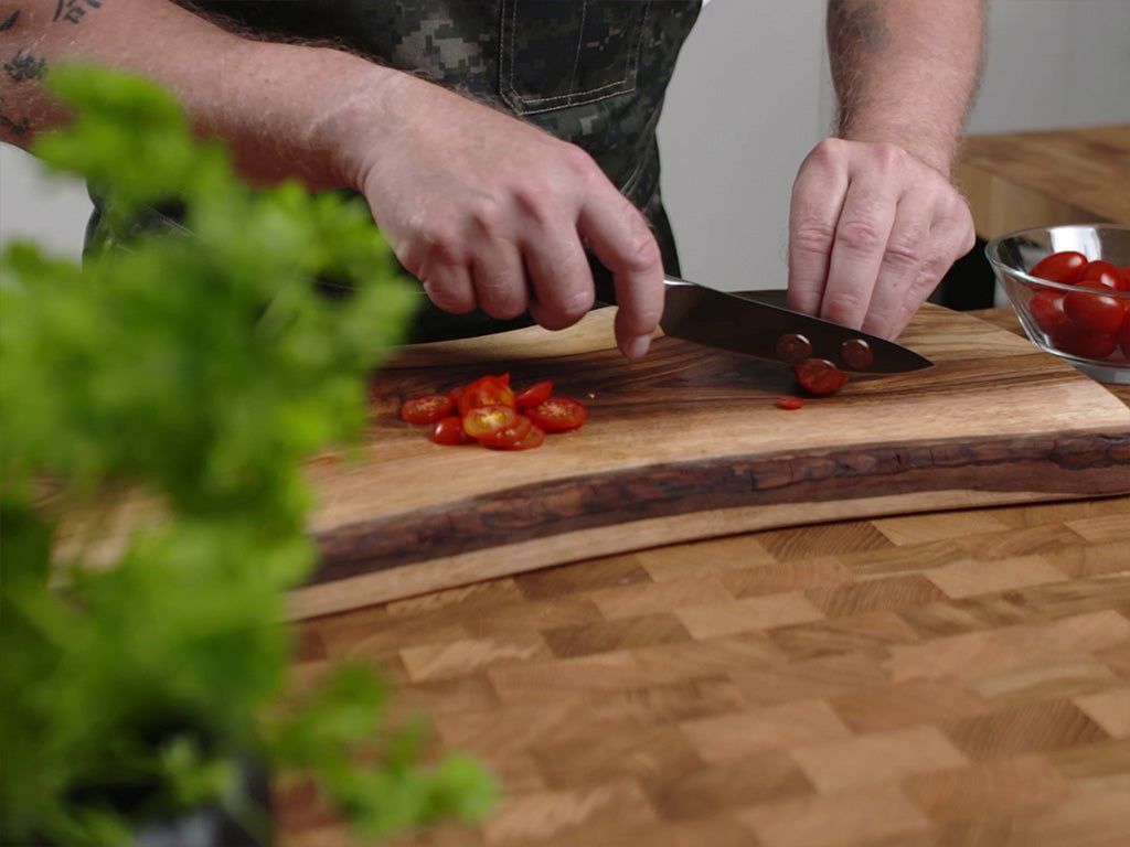 UNIVERZÁLNÍ NŮŽ 13 CM - 8