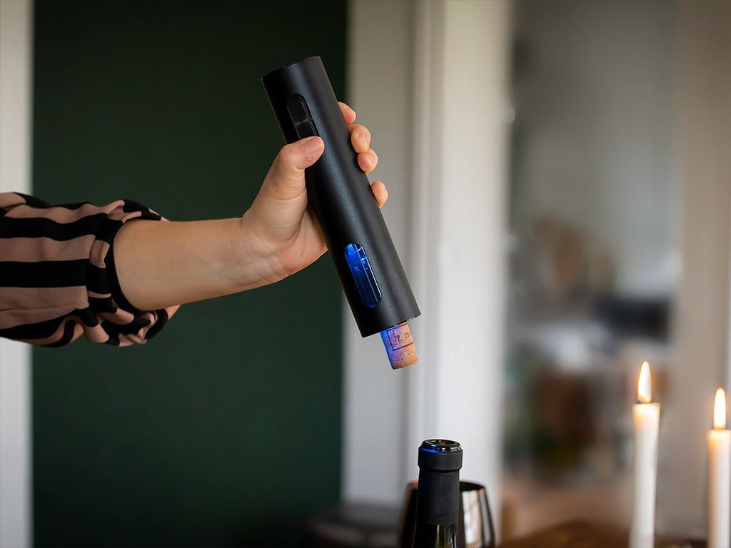 ELEKTRICKÝ OTVÍRAČ NA VÍNO - 6